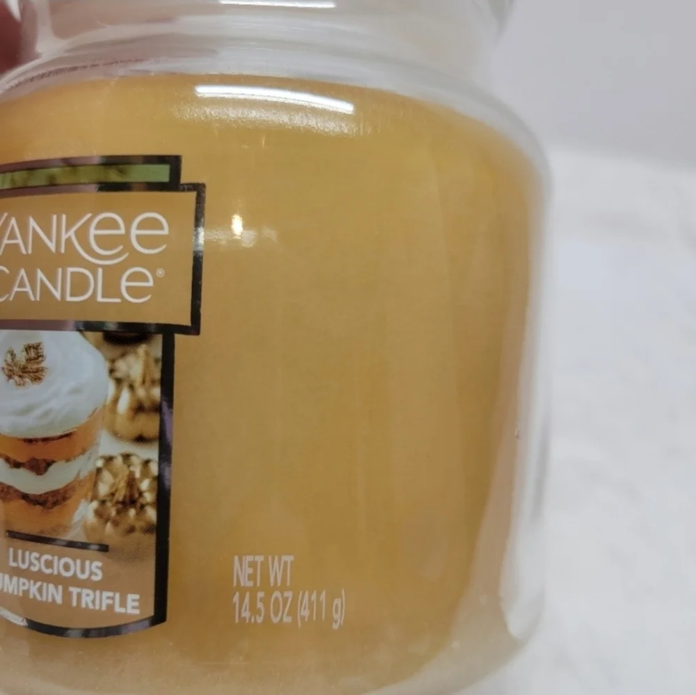 SOLD          Yankee candle Luscious Pumpkin Trifle Medium 1 wick jar candle NEW - Picture 5 of 9